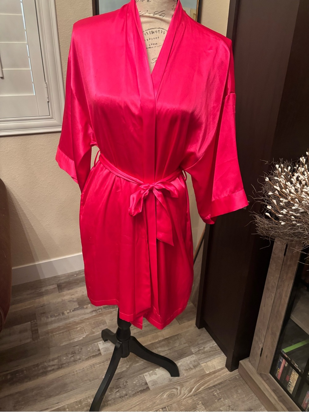 Victoria's Secret Satin Short Robe - Fuchsia